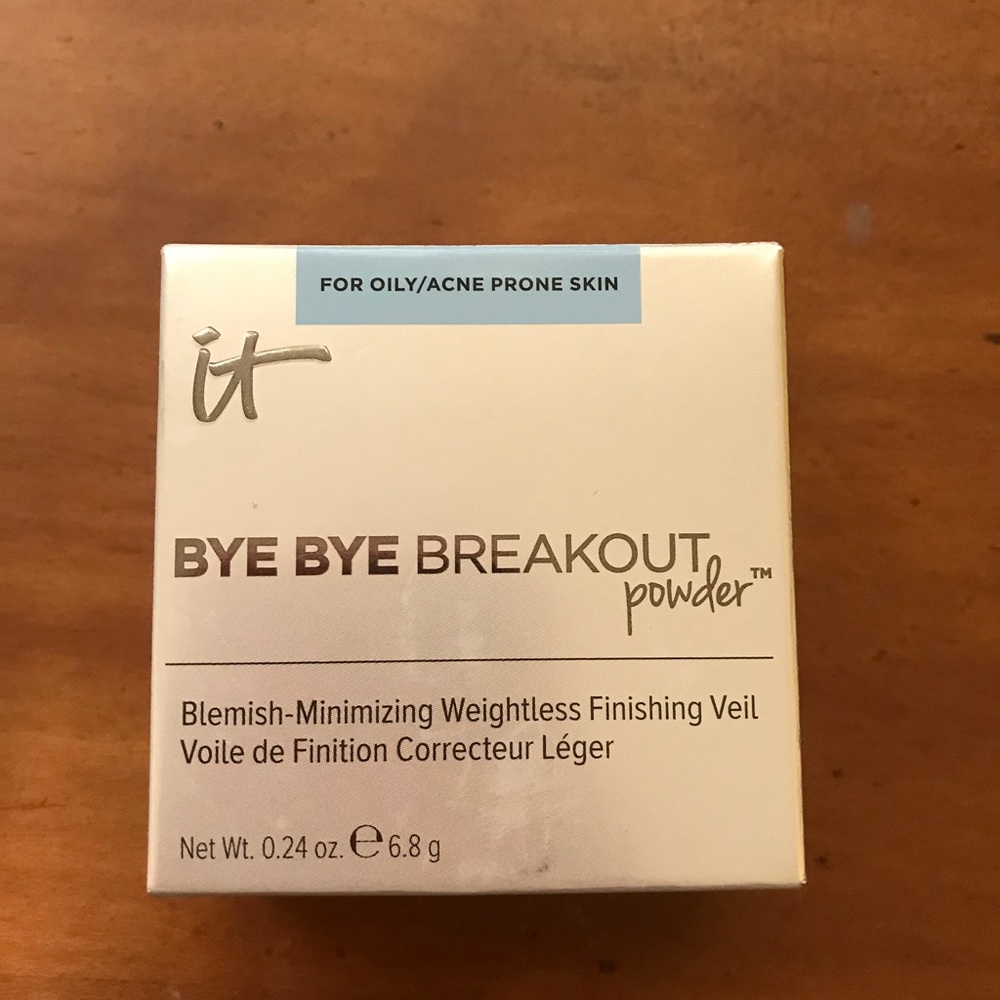 It Translucent Setting Powder - image 1